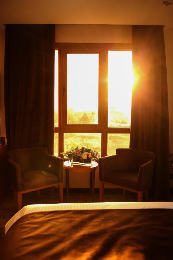 Gloria Hotel Amman Bagian luar foto