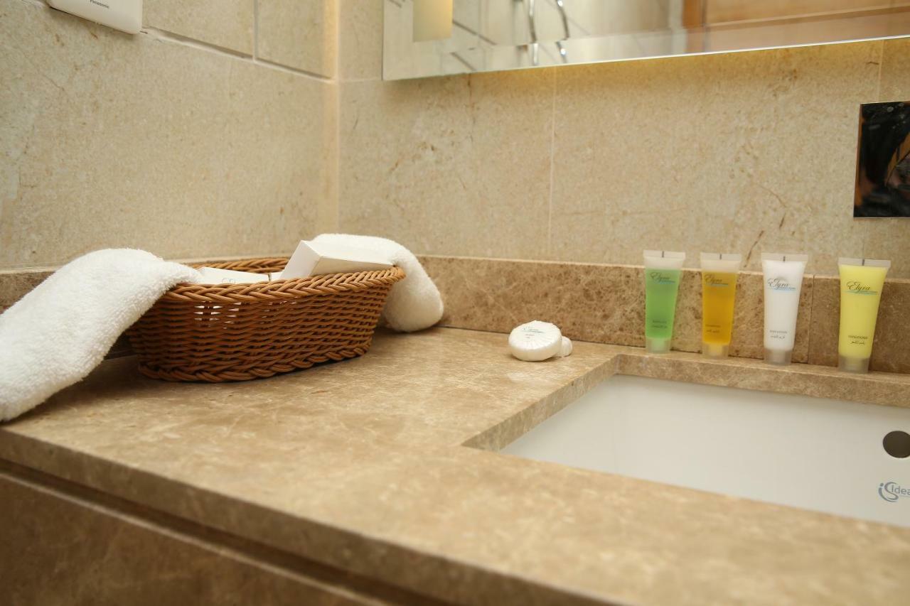 Gloria Hotel Amman Bagian luar foto